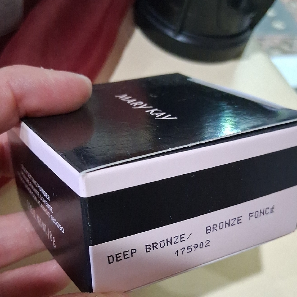 Mary Kay Deep Bronze Compact Box
